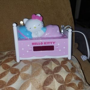 Hello kitty alarm clock/radio